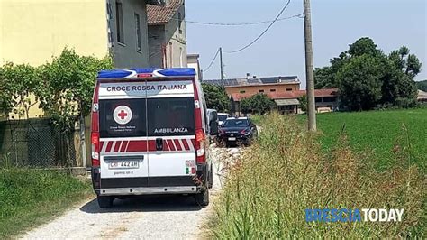 pompiano uomo si da fuoco|Si dà fuoco nei campi a Pompiano, luomo è morto in ospedale